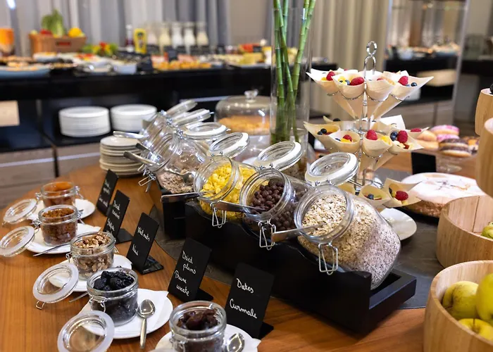 Tresor Le Palais Timisoara, Curio Collection By Hilton
